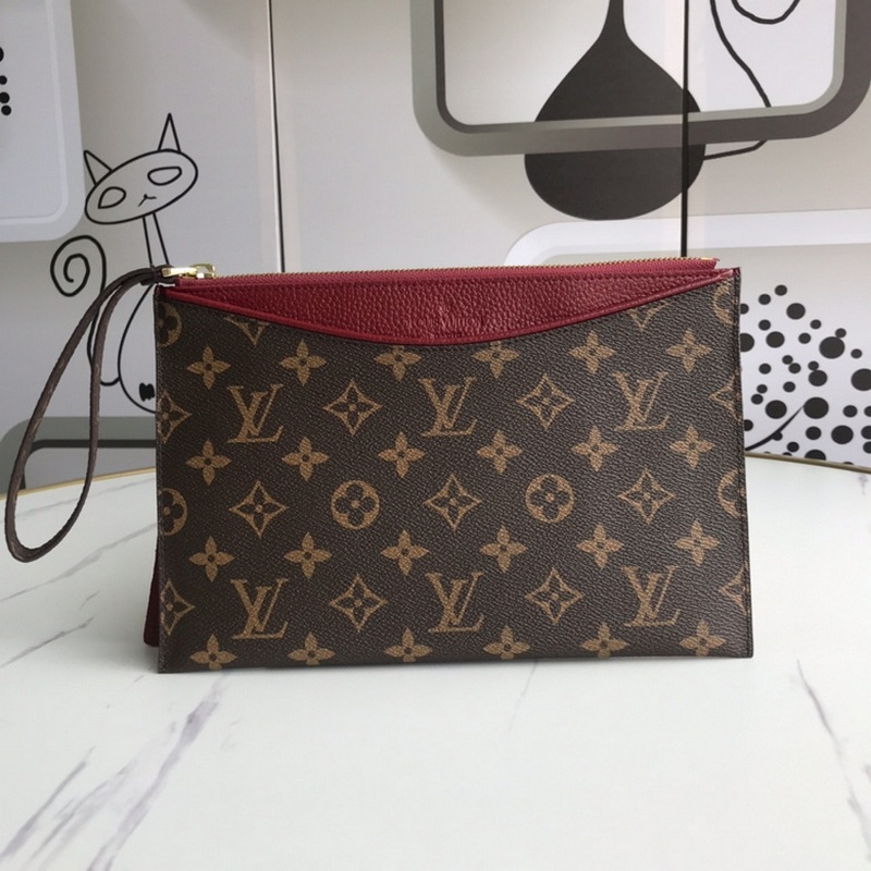 LV Wallets 34